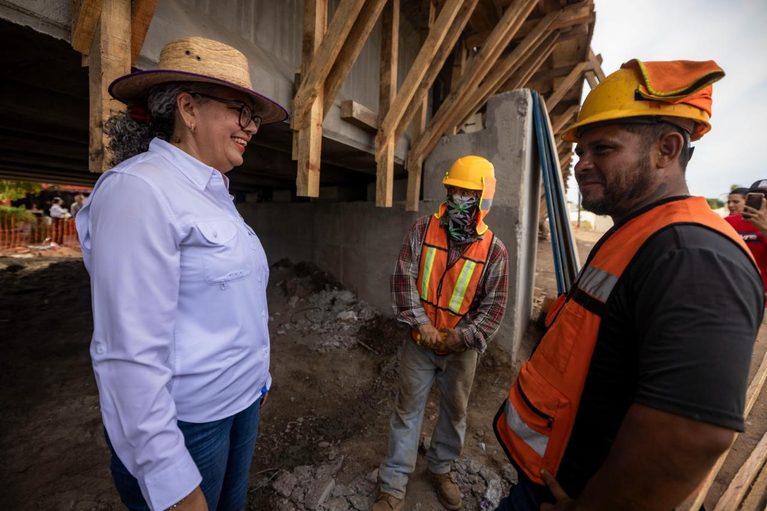 Atiende Gobernadora Graciela Domínguez, demandas del sector restaurantero en Boca del Río, Guasave